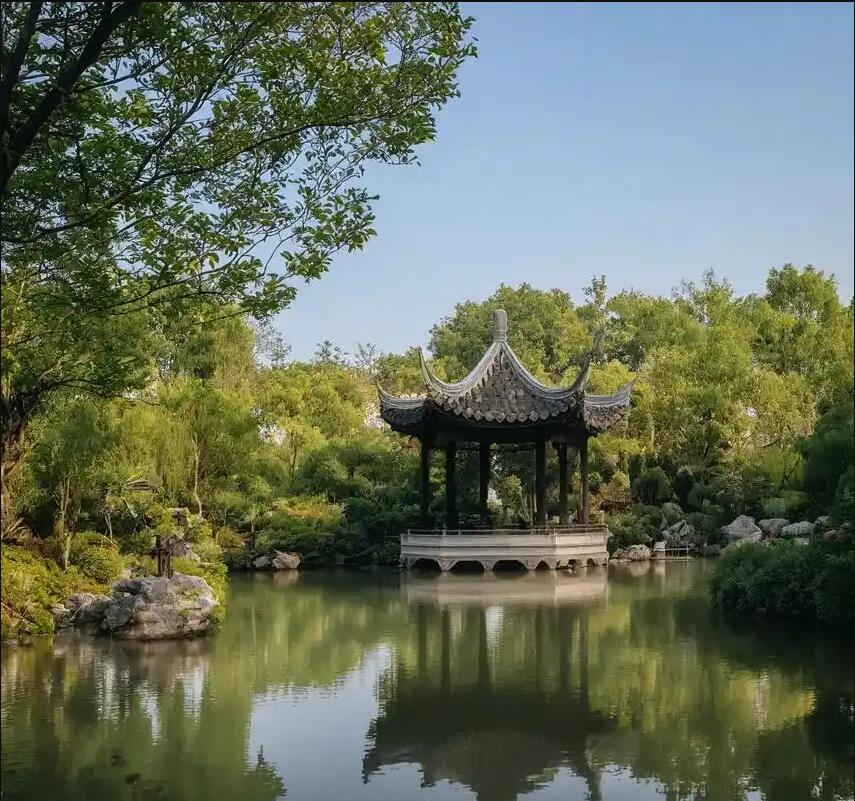 凤城碧彤餐饮有限公司